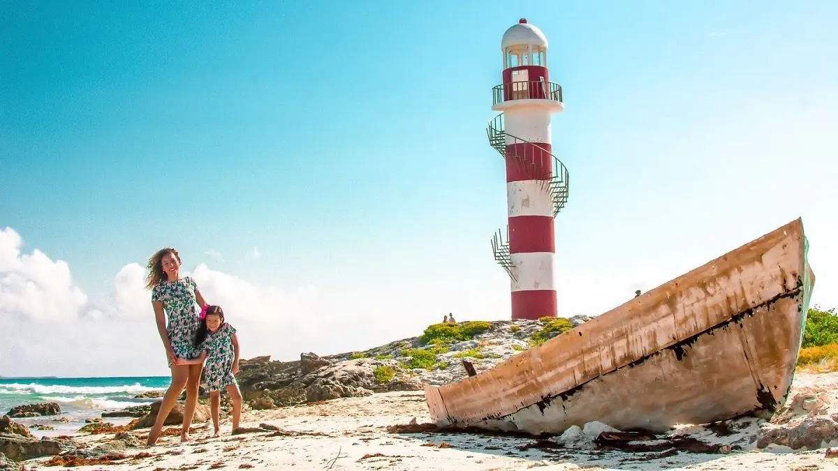 Faro de Punta Cancún