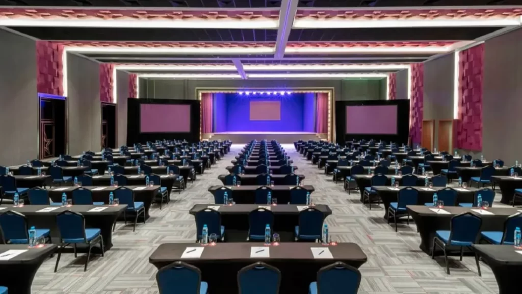 COSTA MUJERES DESTINO DE REUNIONES