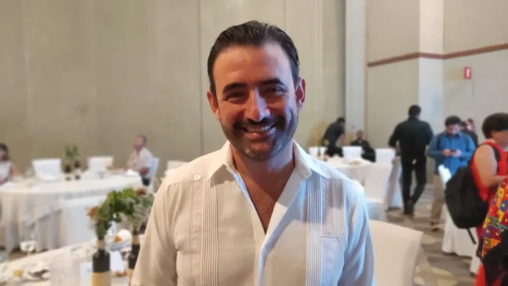 Andrés Martínez