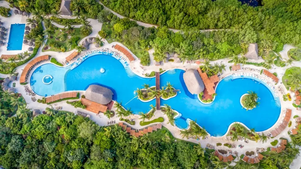 piscina del Valentin Imperial Riviera Maya