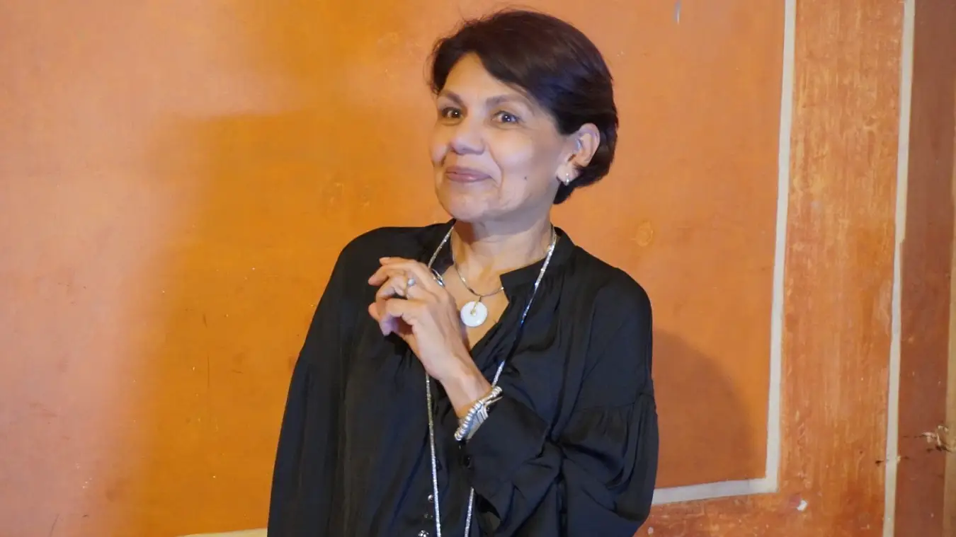 Estela Flores