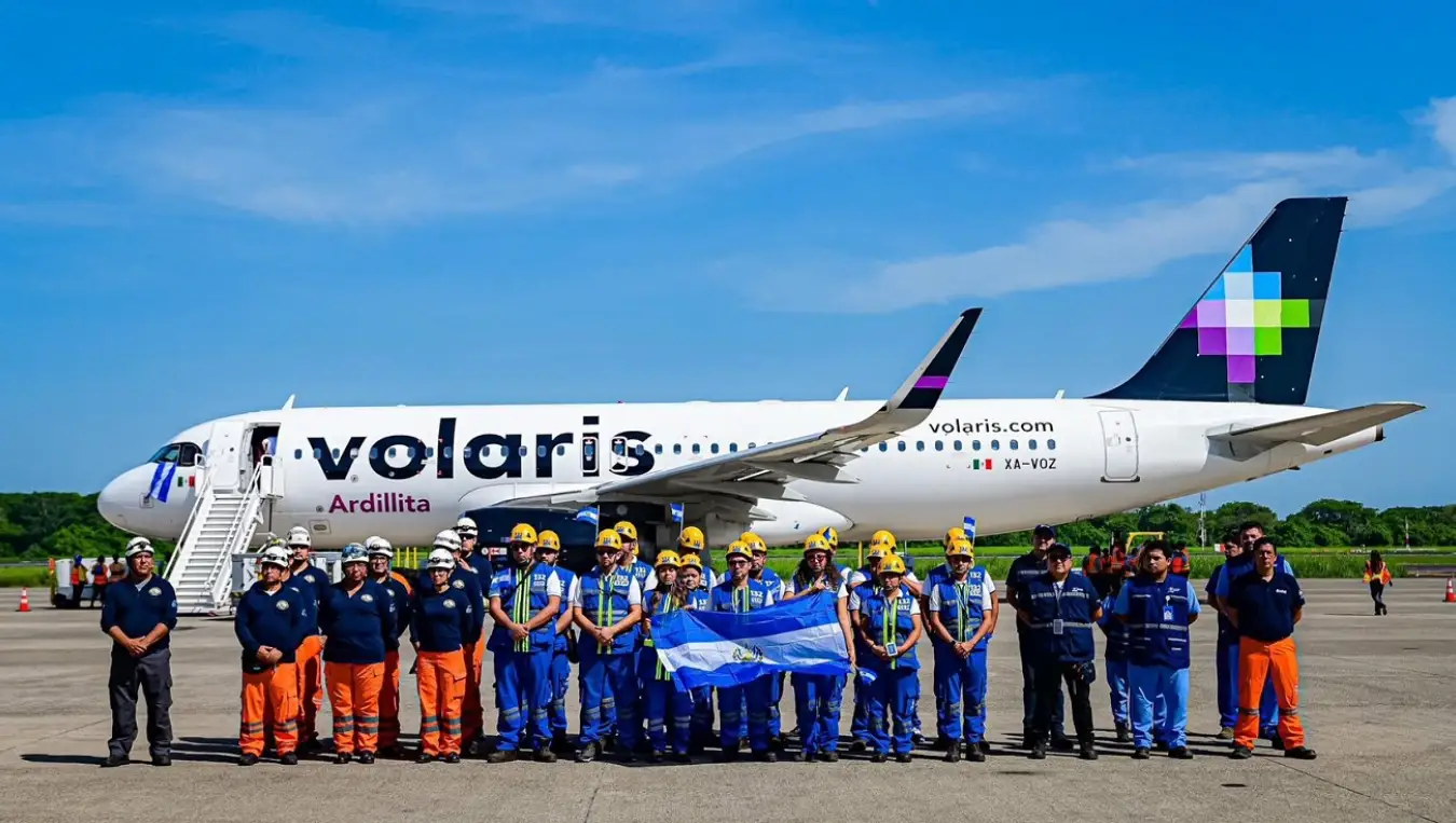 Volaris cumple 5 años volando a El Salvador